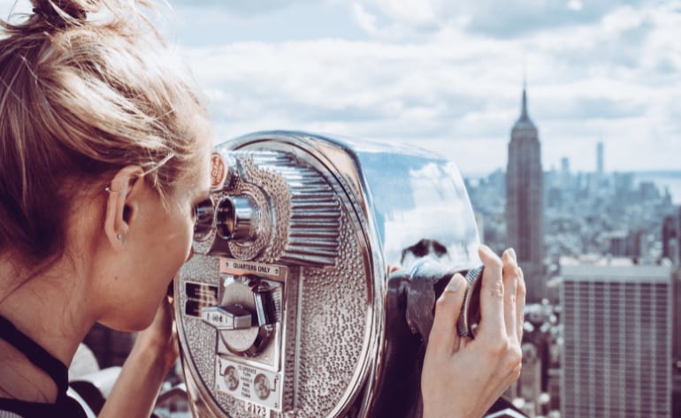 New York City Tour with Sightseeing Cruise NYC binoculars