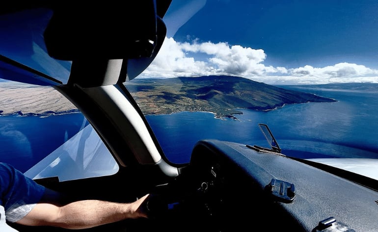 Discovery Flight Lesson Maui, Big Island Volcano Sea View