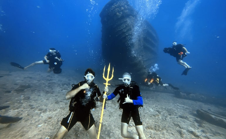 Oahu Scuba Diving, Two Tank Wreck and Reef Dive in Waikiki - 3 Hours