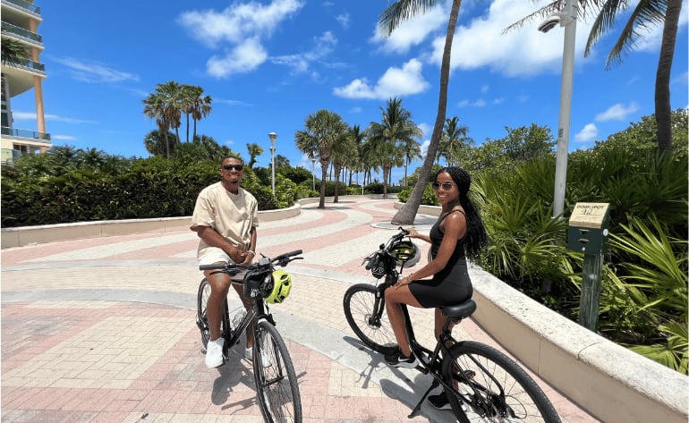 Miami Beach Self-Guided Hybrid Bike Rental - 2 Hours