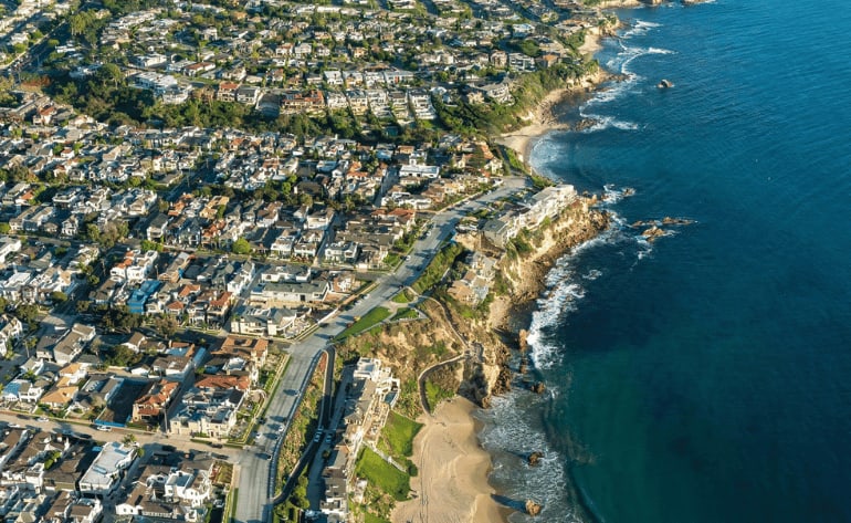 Helicopter Tour Long Beach and Orange County Coastline - 30 Minutes