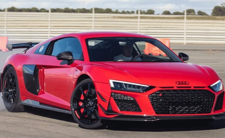 Audi R8 3 Lap Drive, Hallett Motor Racing Circuit