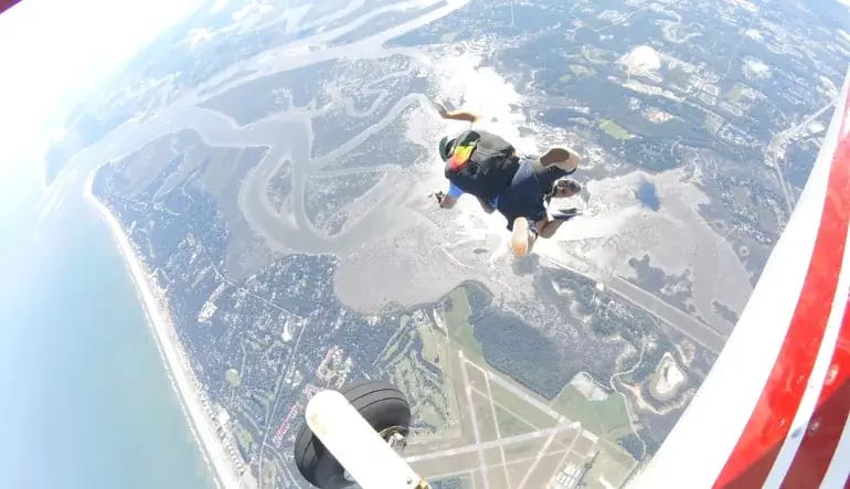 Skydiving Jacksonville, Weekend - 10,000ft Jump Skydiving Fernandina Beach, Amelia Island. North of 