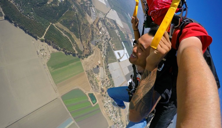 Image of Skydive Los Angeles, Weekday - 10,000ft Jump