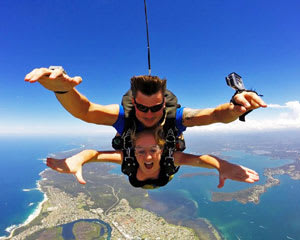 SPECIAL OFFER - Tandem Skydive up to 15,000ft, Weekend - Newcastle Beach