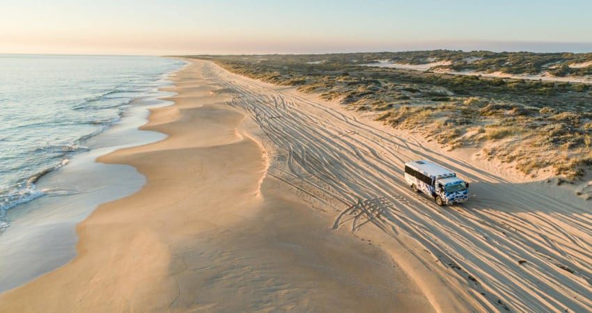 4WD and Sandboarding Adventure, 45 Minutes - Lancelin Dunes, Perth