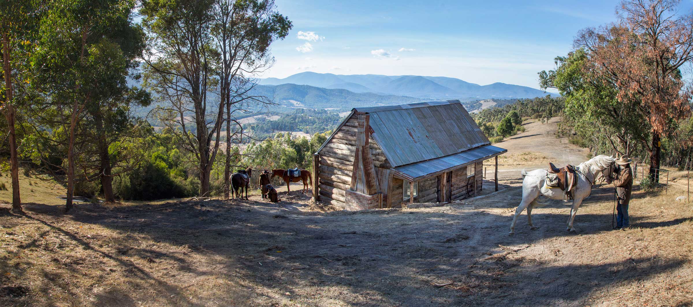 2.5 Hour Yarra Valley Mountain Hut with Wine Tasting Horse Ride