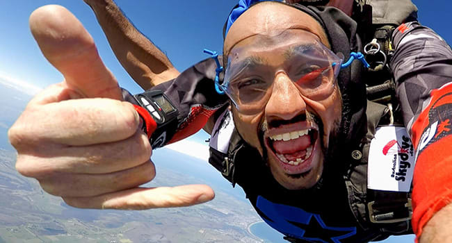 Skydiving Skydiving