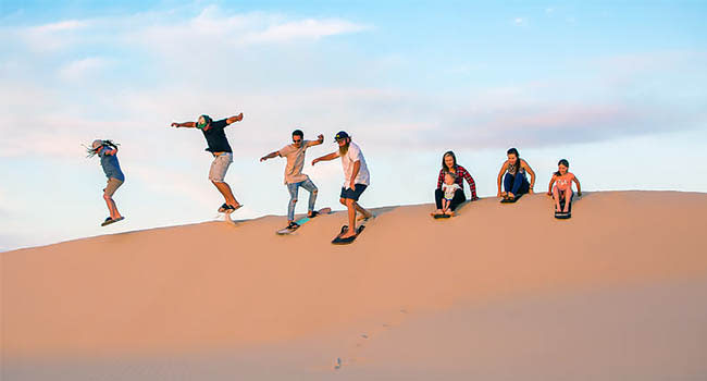 Sandboarding, Port Stephens