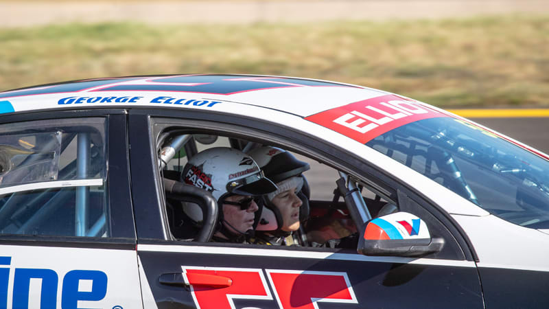 V8 Drive & Passenger Lap Combo, 6 Laps - Mallala Motorsport Park, Adelaide