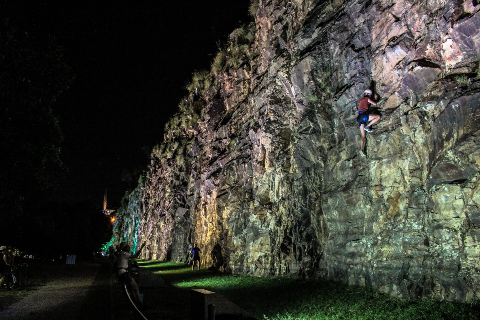 Twilight Rock Climbing, 2 Hours - Kangaroo Point, Brisbane