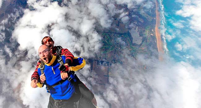 Tandem skydive up to 15,000ft