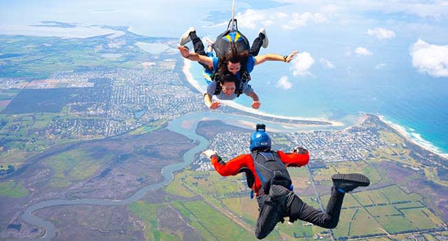 Tandem skydiving