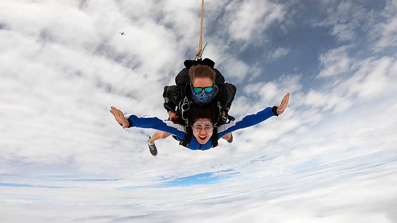 Tandem Skydive 15,000ft, Weekday Special - Sydney