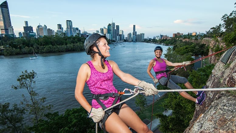 Sunset Abseiling at the Kangaroo Point Cliffs, 2 Hours - Brisbane