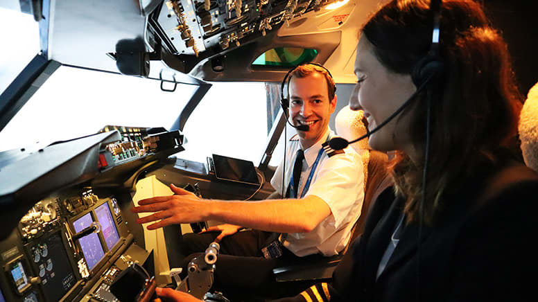 Boeing 737 Flight Simulator, 60 Minutes - Northbridge, Perth