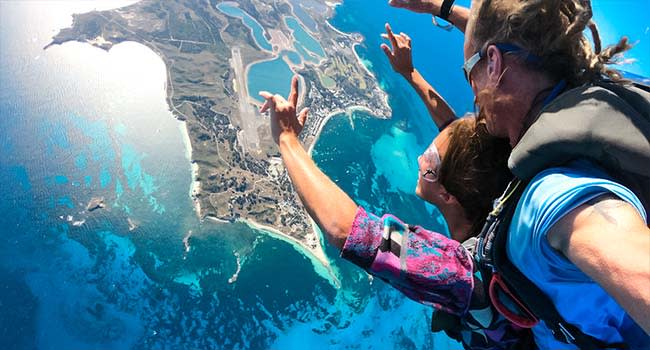 Skydiving Skydiving