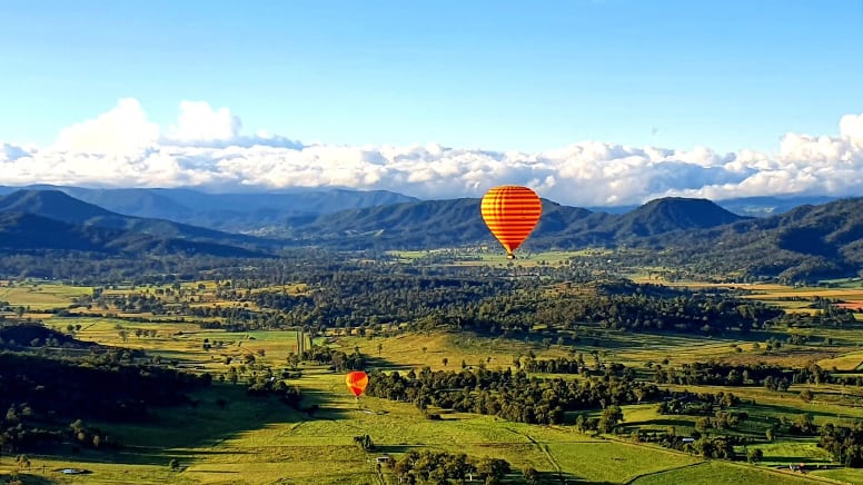 Hot Air Balloon Flight With Breakfast Gold Coast Hinterland Weekday Adrenaline 