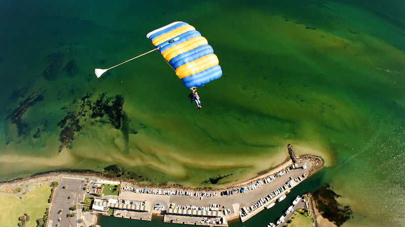 SPECIAL OFFER - Skydiving Over St Kilda Beach, Melbourne - Weekday Up To 15,000ft