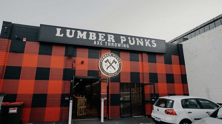 Axe Throwing Experience, 1.5 Hours - Perth