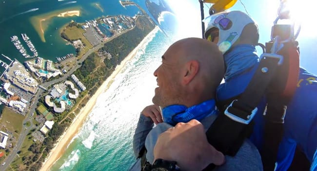 Is there a weight limit for skydiving?