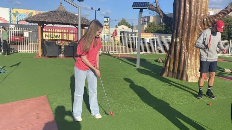 18 Hole Mini Golf Family Game and Pizza - Perth - For 4