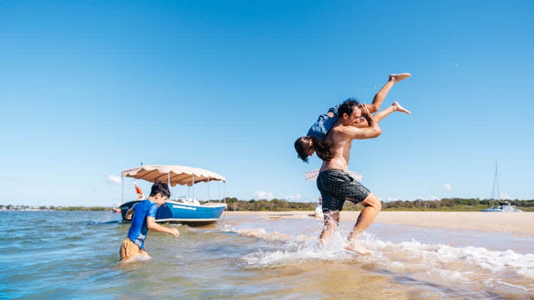 Electric Picnic Boat Hire, Noosa River - 2 Hours