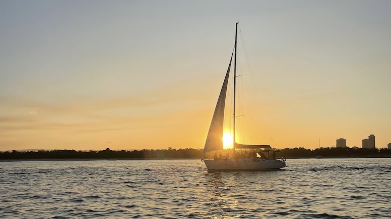 Broadwater Sunset Sailing Cruise, 2 Hours - Gold Coast