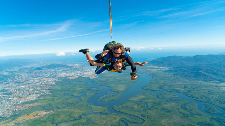 Tandem Skydive Up To 15,000ft - Cairns