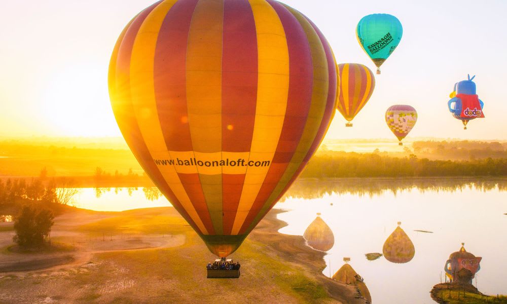 Sunrise Hot Air Balloon Flight with Winery Breakfast, Weekend Flexi - Hunter Valley