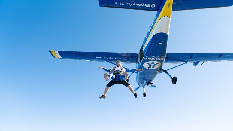 SPECIAL OFFER - Skydiving Over Wollongong Beach - Weekday Tandem Skydive Up To 15,000ft
