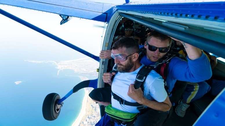 SPECIAL OFFER - Skydiving Over Wollongong Beach - Weekday Tandem Skydive Up To 15,000ft