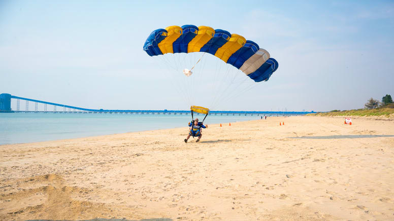 SPECIAL OFFER - Skydiving Over Rockingham Beach, Perth - Weekend Skydive Up To 15,000ft