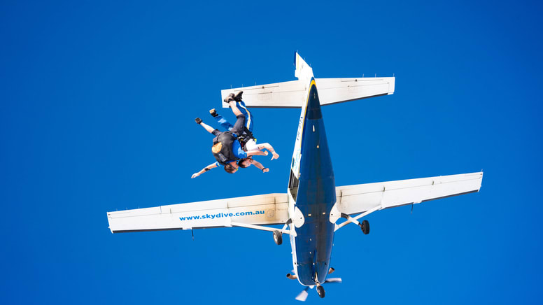 SPECIAL OFFER - Skydiving Over Rockingham Beach, Perth - Weekend Skydive Up To 15,000ft