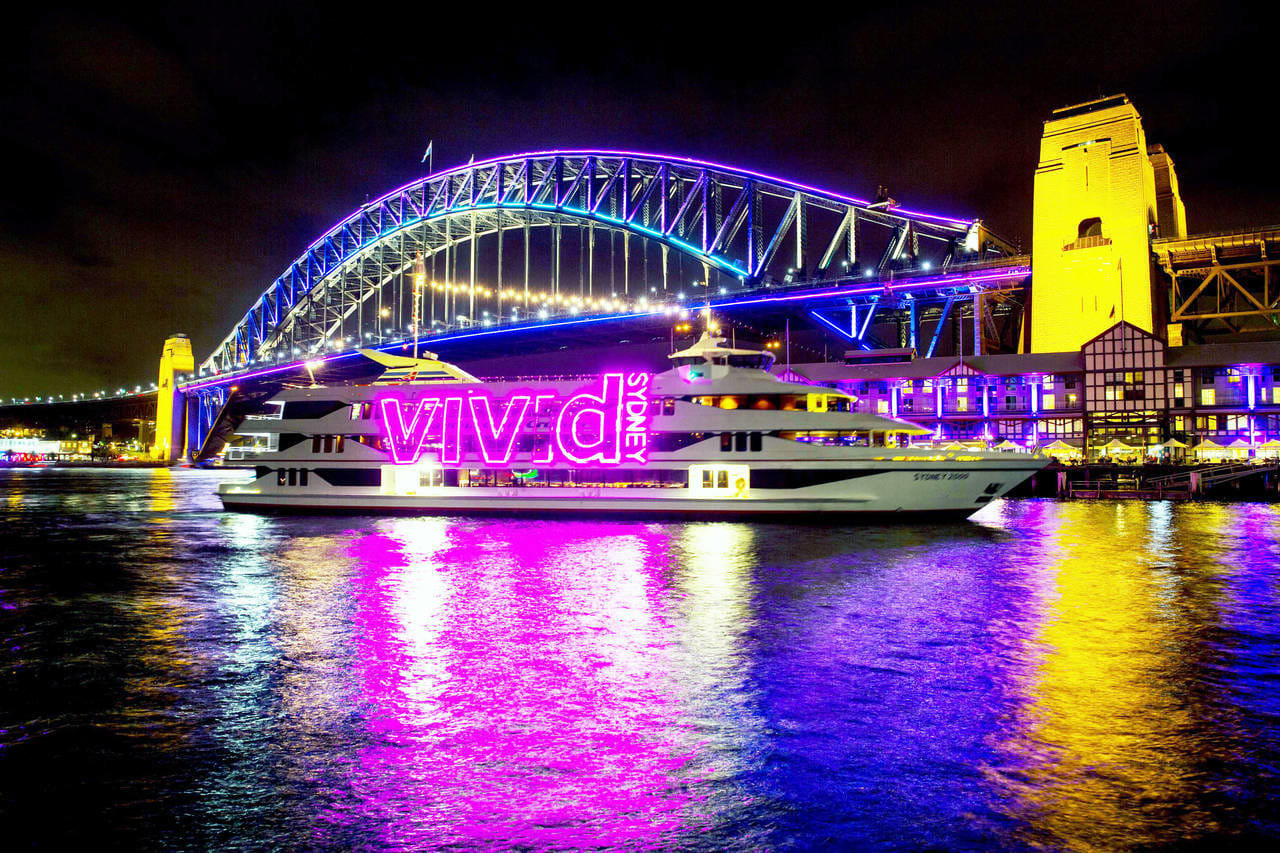 boat cruise vivid sydney