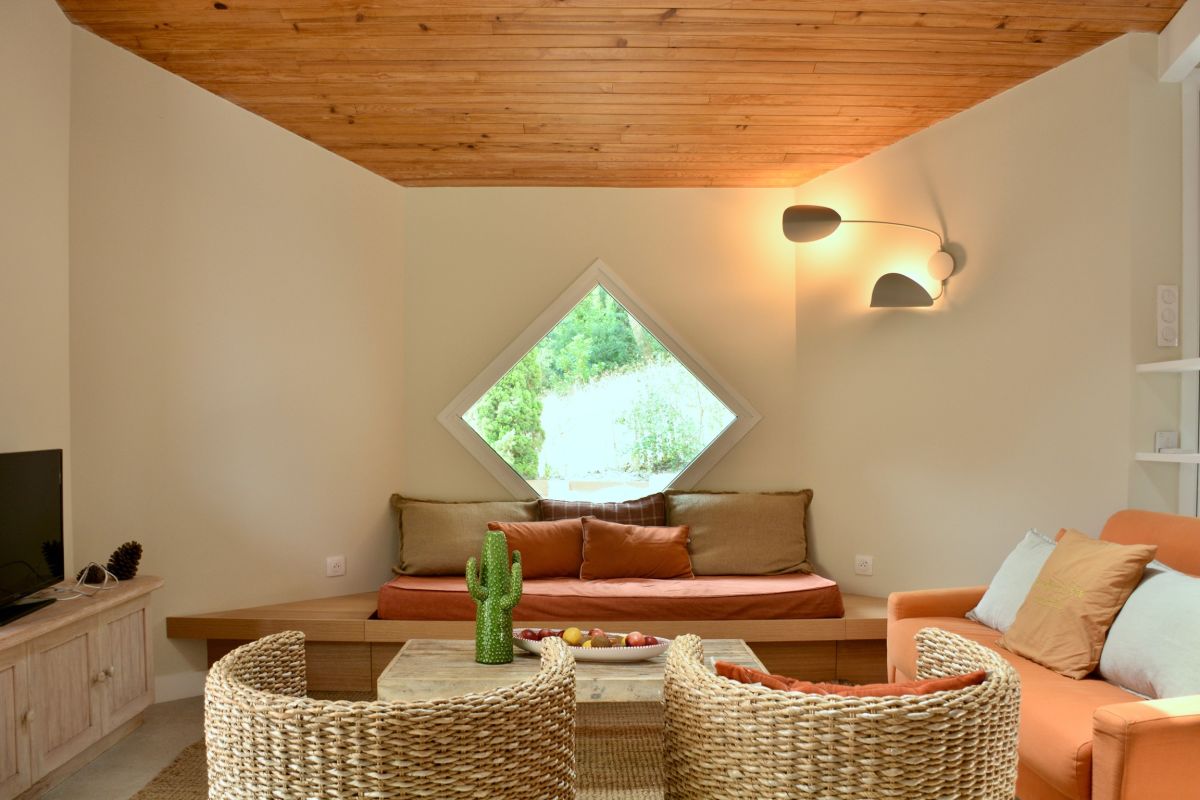 décoratrice banquette sur mesure habillage salon