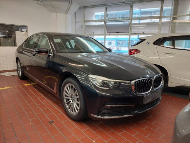 2018 BMW 730LiA