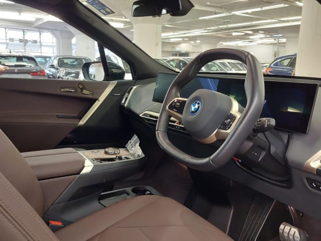 2023 BMW iX xDrive40