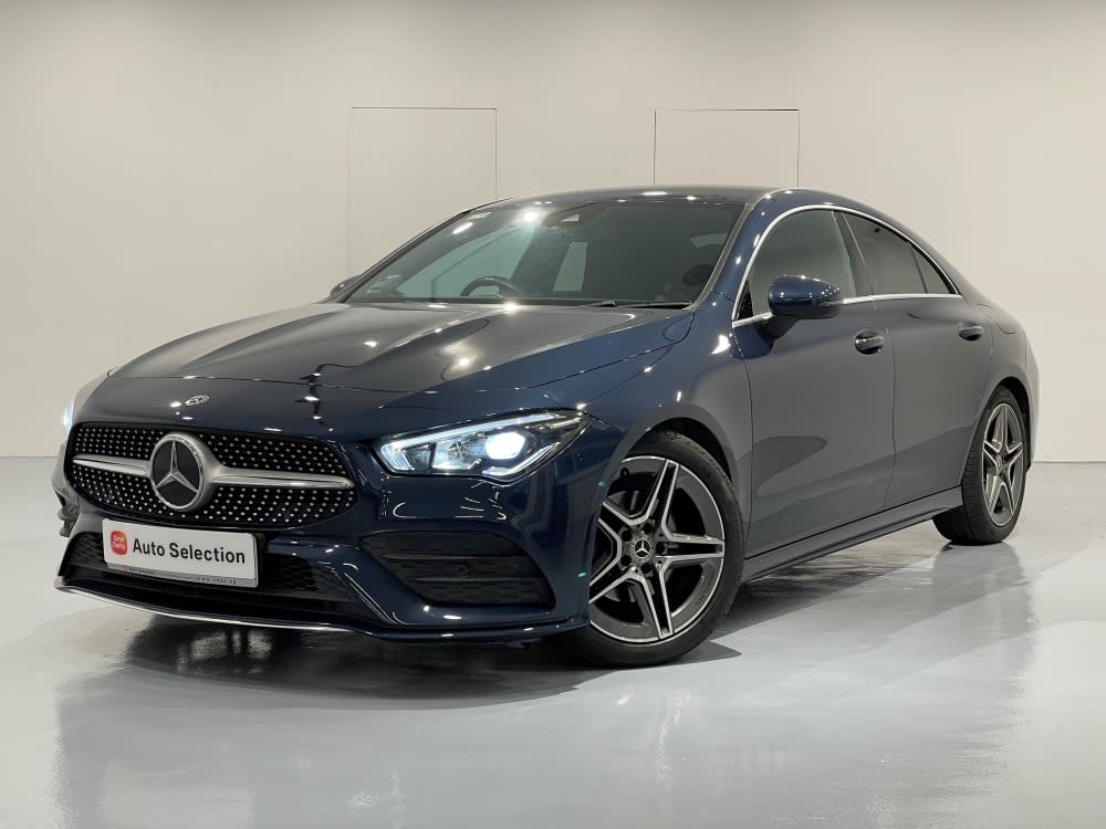 Mercedes Benz CLA180 AMG LINE 