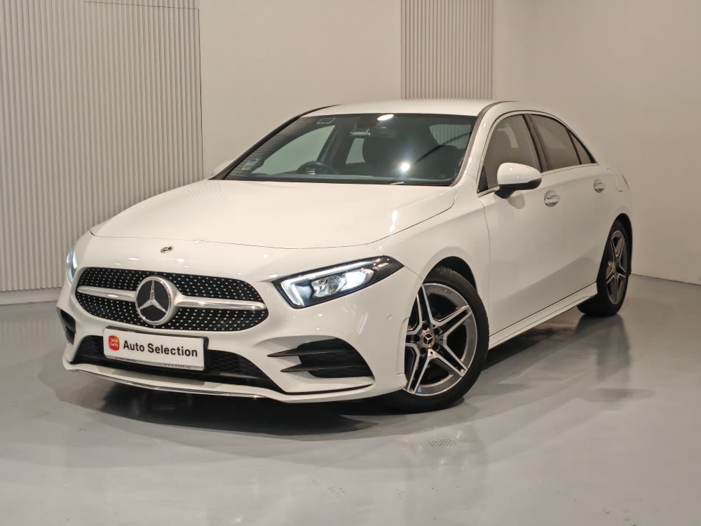 Mercedes Benz A180 SALOON AMG LINE 