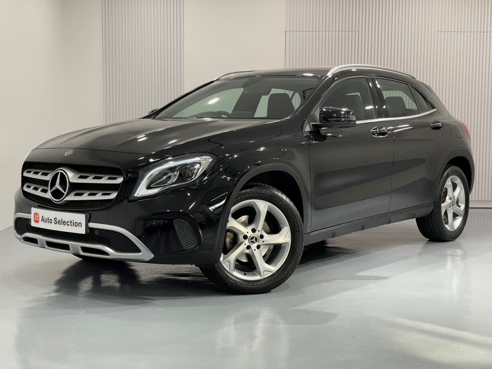 Mercedes Benz GLA180 URBAN 