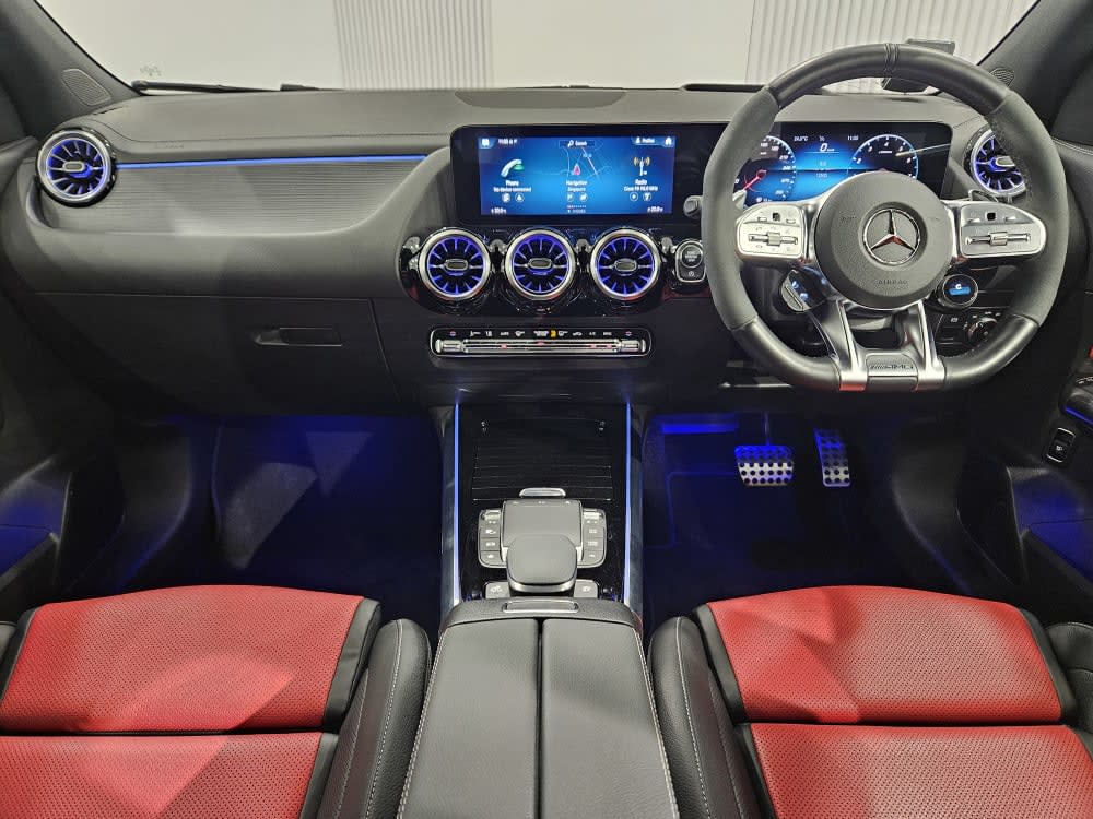 Mercedes Benz AMG GLA 45 