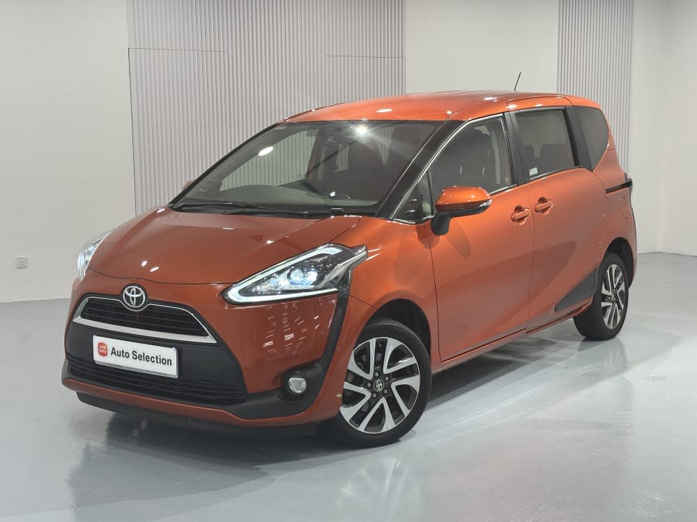 Toyota SIENTA 1.5 ELEGANCE 