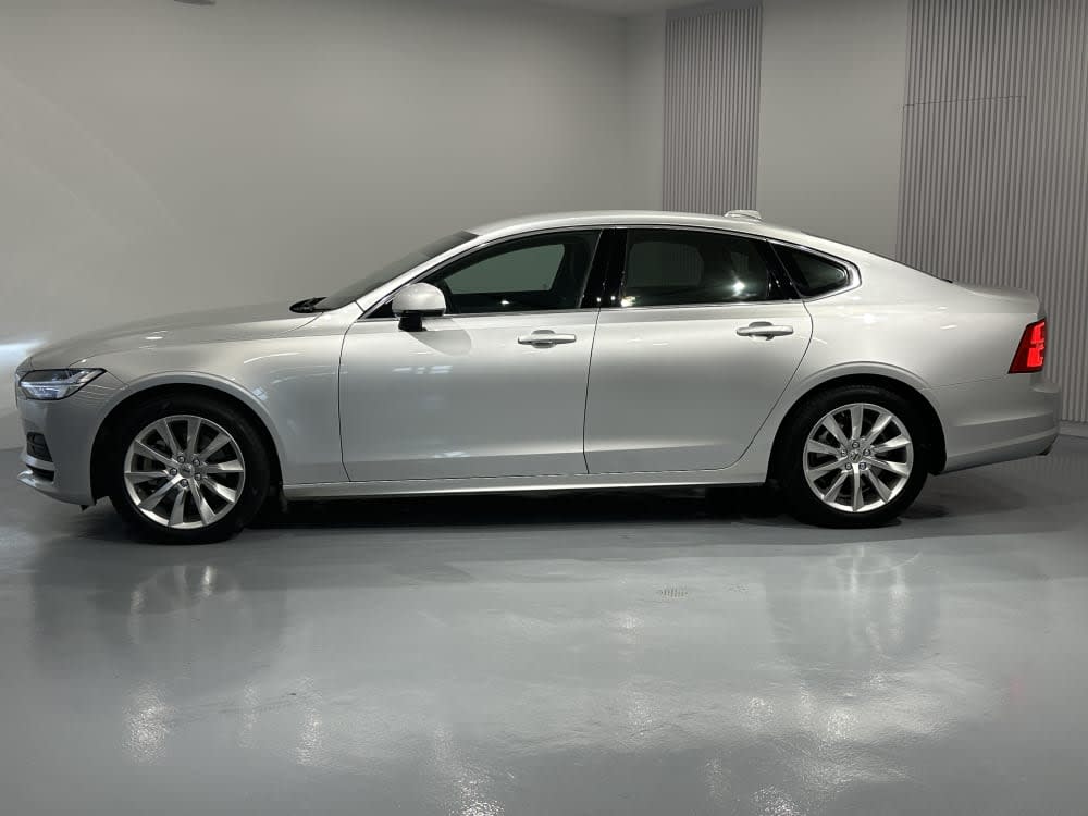 Volvo S90 T5 MOMENTUM 