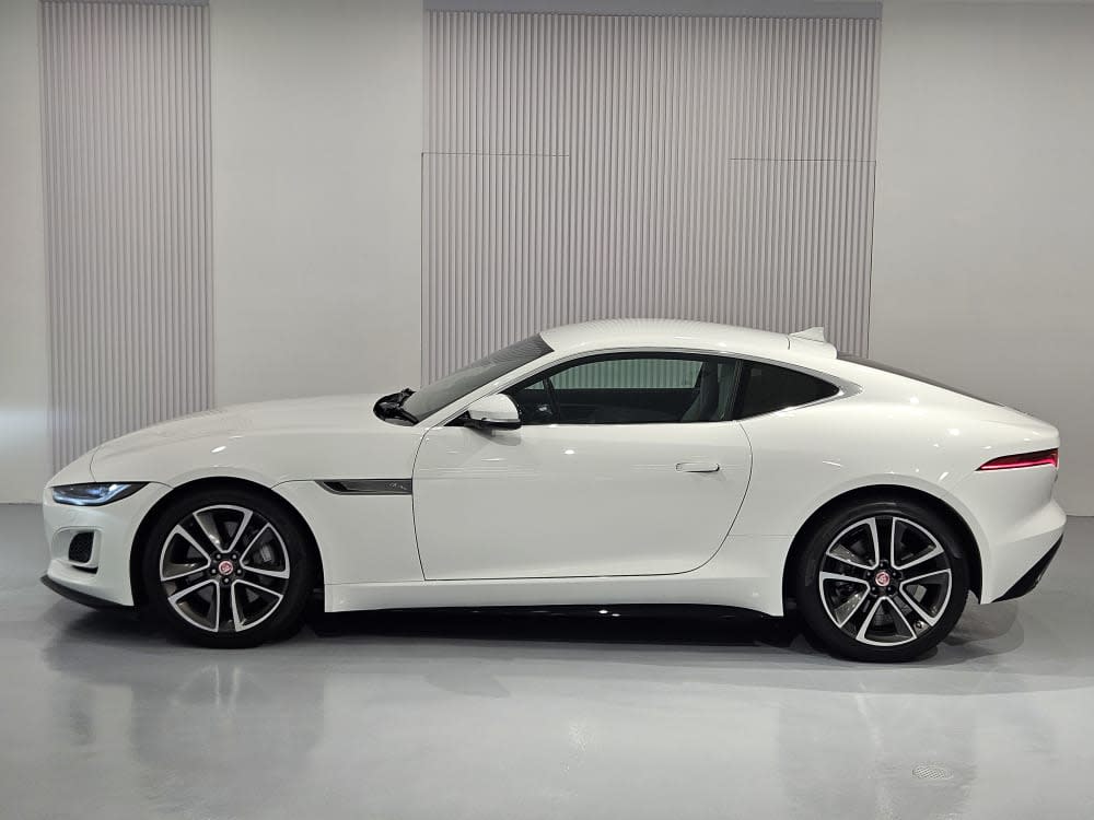 Jaguar F-TYPE 2.0 