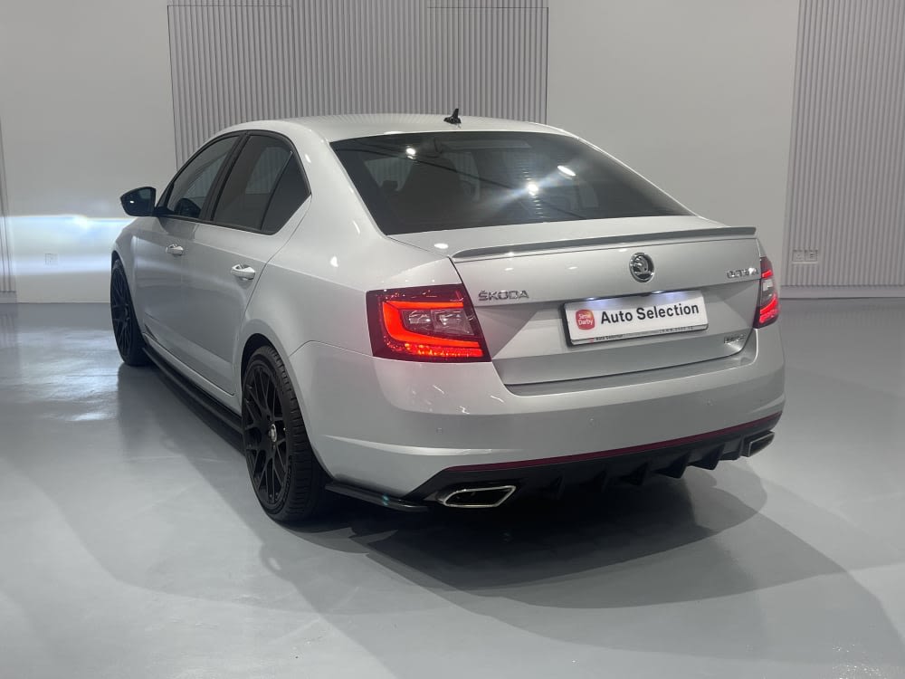 Skoda OCTAVIA RS 2.0 TSI 