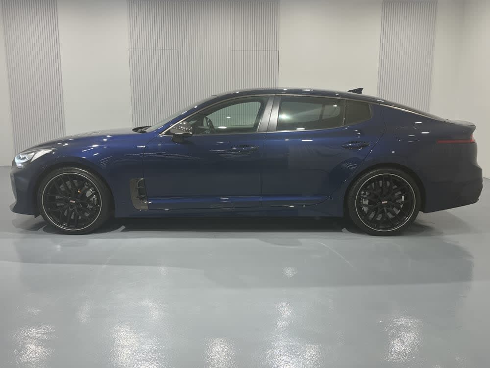 Kia STINGER 2.0A SUNROOF 