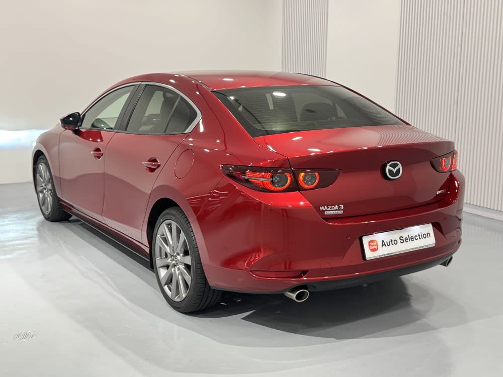 Mazda 3 1.5 AT MHYBRID ELEGANCE 