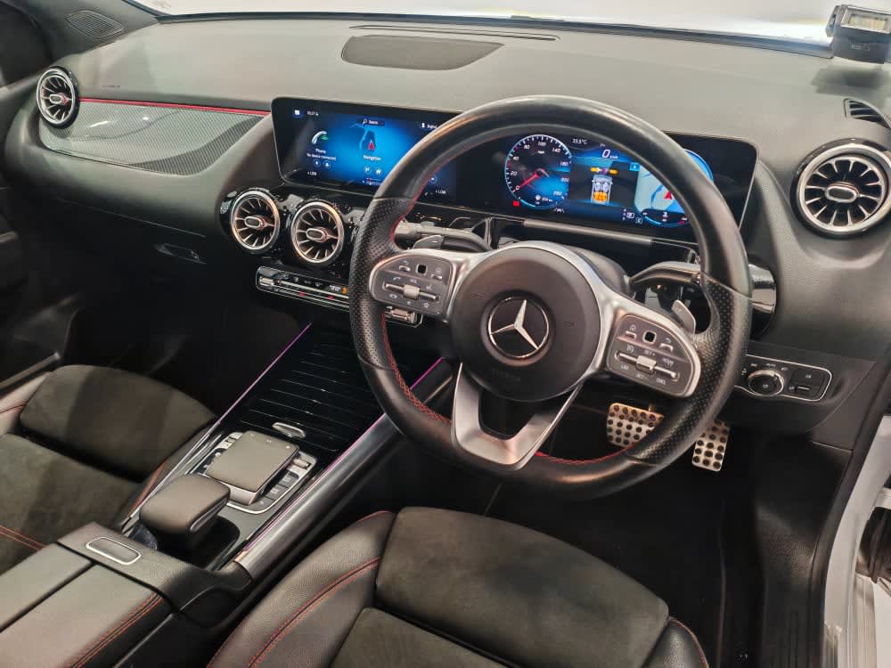 Mercedes Benz B200 AMG LINE 