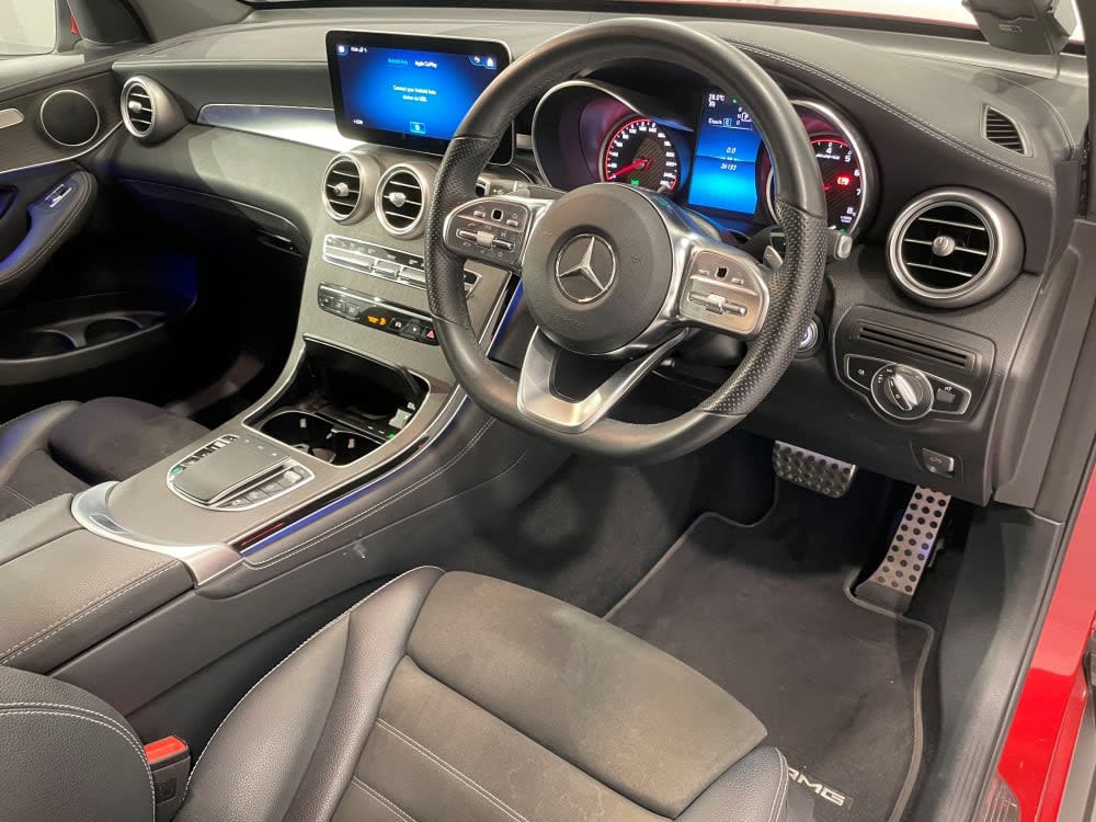 Mercedes Benz GLC300 COUPE PREMIUM M-HYBRID 